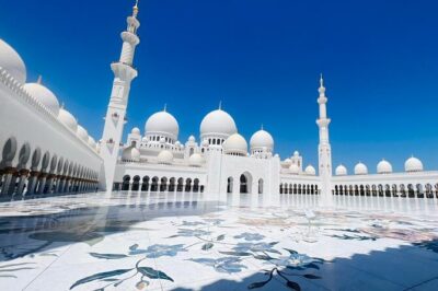 8 hours Abu Dhabi Grand Mosque and Qasar Al Watan Palace Tour - Sheikh Zayed Grand Mosque Center: included entry, strict dress rules
