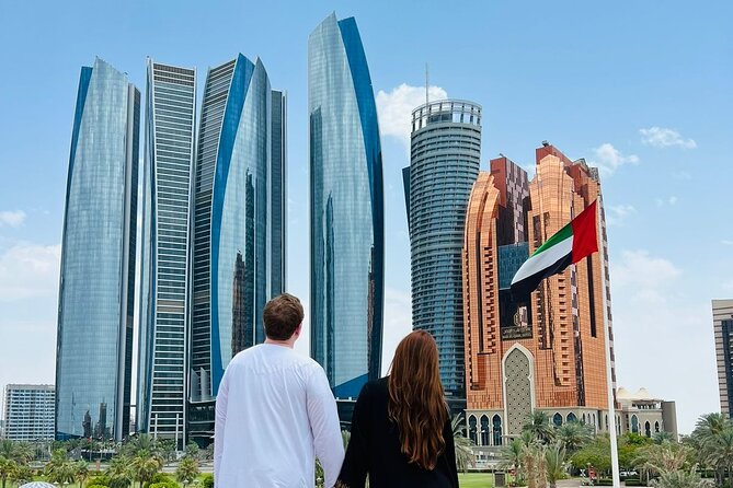 8 hours Abu Dhabi Grand Mosque and Qasar Al Watan Palace Tour - What to expect from your guide (and why it matters)