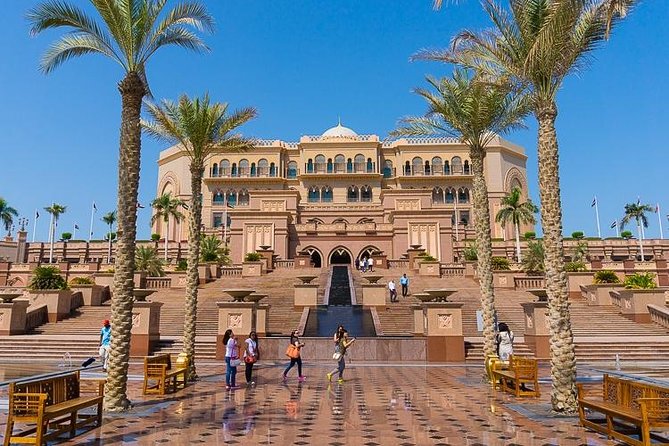 Abu Dhabi City Tour, Emirates Palace, Grand Mosque, Louvre Museum - The private guide experience: where the value really shows