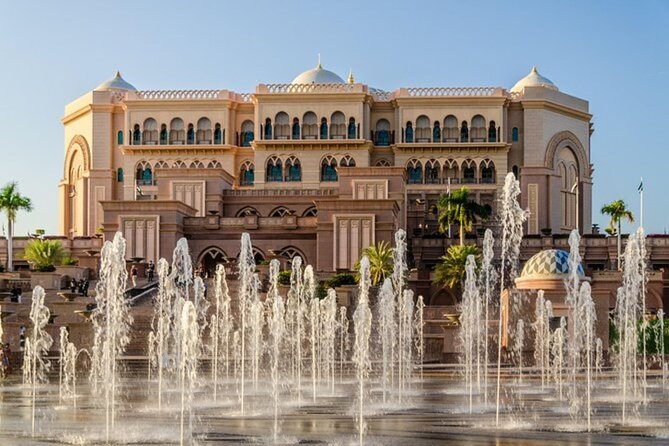 Abu Dhabi City Tour, Grand Mosque, Emirates Palace And The Louvre - Price and logistics for a private group of up to 6