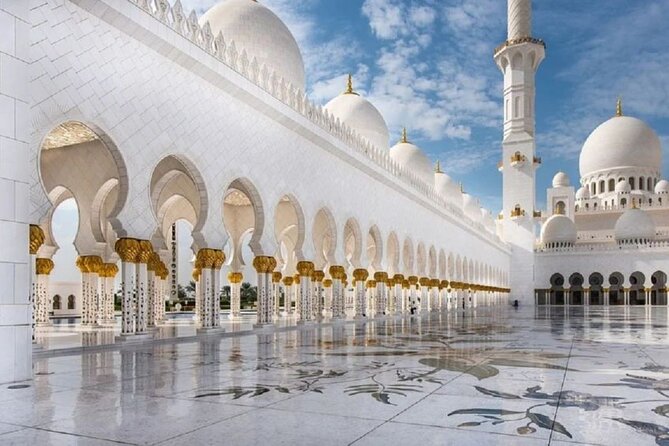 Abu Dhabi City Tour, Grand Mosque, Emirates Palace And The Louvre - Louvre Abu Dhabi: a smart photo stop for art-and-architecture