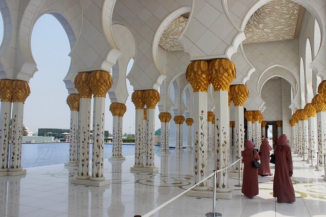 Abu Dhabi City Tour of Grand Mosque, Palace, Louvre, and Ferrari - Emirates Palace and palace-grade photo stops