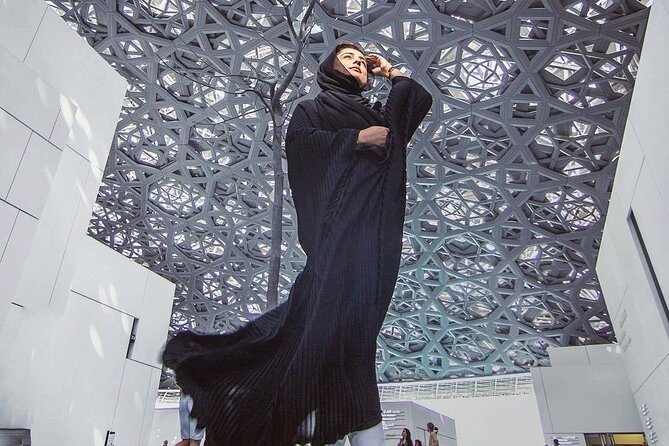 Abu Dhabi City Tour of Grand Mosque, Palace, Louvre, and Ferrari - Etihad Towers and Qasr Al Hosn: modern drama meets the old stones