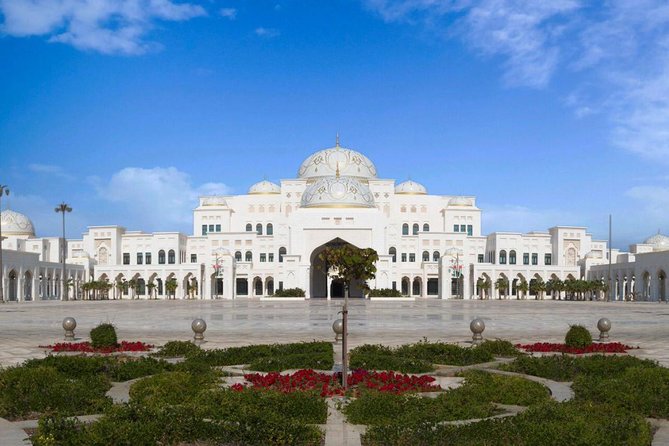 Abu Dhabi Day Tour From Dubai with Sheikh Zayed Grand Mosque - Emirates Palace: a palace visit that feels like a set-piece