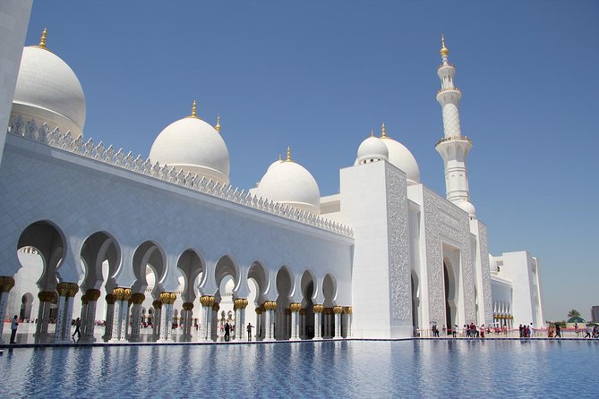 Abu Dhabi Mosque with Qasr Watn and Lunch at Emirates Palace - Dress code and timing tips so you don’t get slowed down