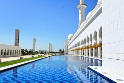 Abu Dhabi Sheikh Zayed Grand Mosque Private Tour - Dress Code and Abaya Rules: Avoid the Last-Minute Stress
