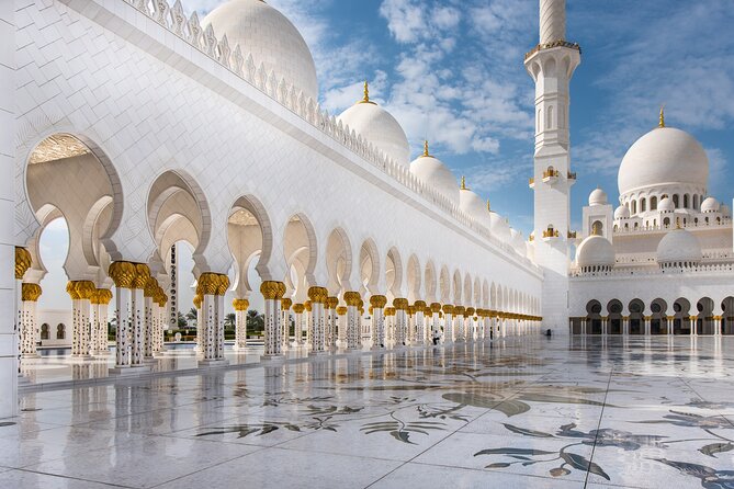 Abu Dhabi Sheikh Zayed Grand Mosque Tour - What the guide actually adds (and why Aleem stands out)