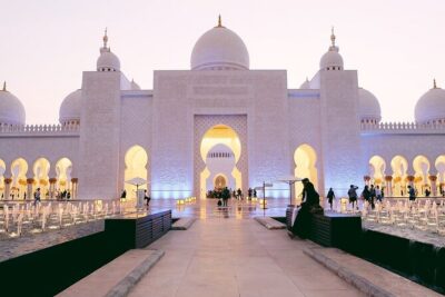 Abu Dhabi Sheikh Zayed Grand Mosque Tour - Getting from Dubai to Abu Dhabi: the transfer setup matters