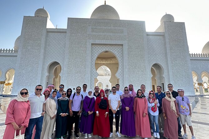 Abu Dhabi Sheikh Zayed Grand Mosque Tour with Ferrari world - Getting the most out of the day (without stressing)
