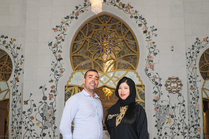 Abu Dhabi Sheikh Zayed Mosque Half-Day Guided Tour from Dubai - The Mosque Visit: What Your Guide Actually Shows You