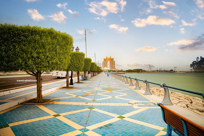 Abu Dhabi Sightseeing Tour: Sheikh Zayed Mosque, Heritage Village & Dates Market - Founder’s Memorial: a tight lesson in Sheikh Zayed