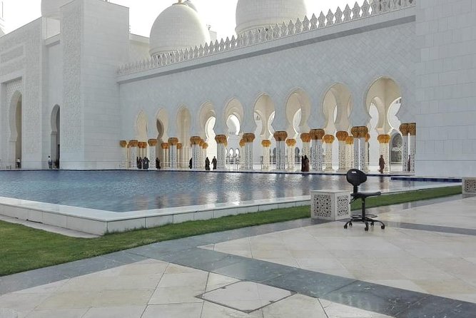 Abu Dhabi Sightseeing with Sheikh Zayed Grand Mosque & Louvre Abu Dhabi Private - Emirates Palace (Mandarin Oriental): Exterior Photos and a Fashionable Pause