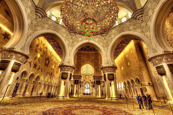 Abu Dhabi Tour from Dubai: Sheikh Zayed Mosque & Warner Bros - A practical overview of this Dubai-to-Abu Dhabi combo day