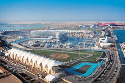 Abu Dhabi Tour from Dubai: Sheikh Zayed Mosque & Warner Bros - Dubai pickup, feeder transfer, and the 8:00 AM start