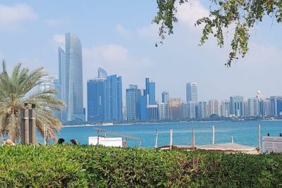 Abu Dhabi tour from Dubai small group with guide, Grand Mosque - Sheikh Zayed Grand Mosque: what you’ll really experience in one hour