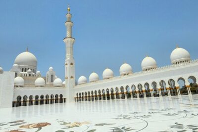 Abu Dhabi Tour from Dubai: Ticket Ferrari world and the Mosque - Entering Sheikh Zayed Grand Mosque: what you’ll notice in the first minutes