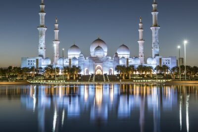 Abu Dhabi Tour in Private 4x4 with Grand Mosque, Louvre & Ferrari - Door-to-door comfort: the private 4x4, bottled water, and guide support