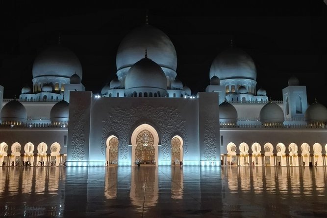 Abu Dhabi Tour with Sheikh Zayed Grand Mosque from Dubai - Price and logistics: Is $200 per person good value?