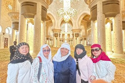 Abu Dhabi Tour with Sheikh Zayed Grand Mosque Visit - Sheikh Zayed Grand Mosque: The Real Reason This Trip Works