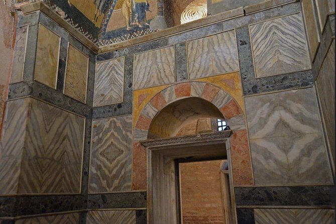Balat Chore Mosque and Sunset Multiple Tour - Yanbol Synagogue: wood details and a restored interior