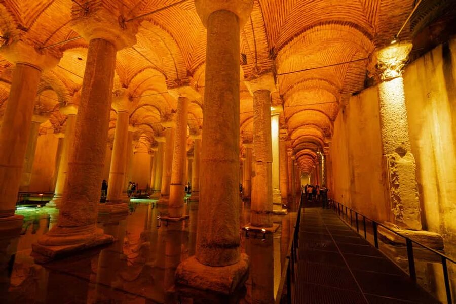 Basilica Cistern Guided Tour & Blue Mosque Audio Guide - Staying After the Tour: Best Way to Do Photos and Slow Wandering