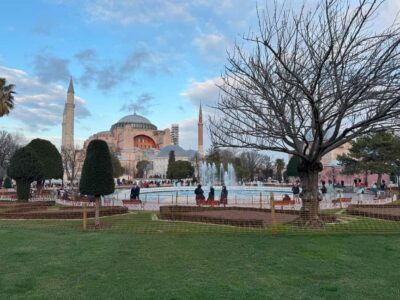 Basilica Cistern, Hagia Sophia, Blue Mosque & Topkapi Palace - First stop: German Fountain and the Hippodrome Obelisk