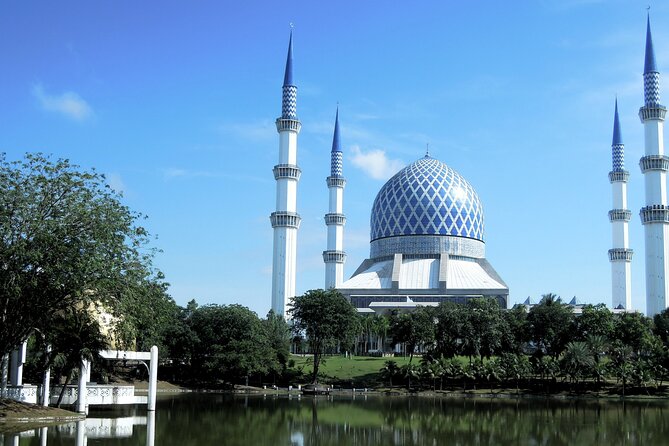 Blue Mosque And Batu Caves Private Tour from Kuala Lumpur - Why the Blue Mosque + Batu Caves combo fits 3–4 hours