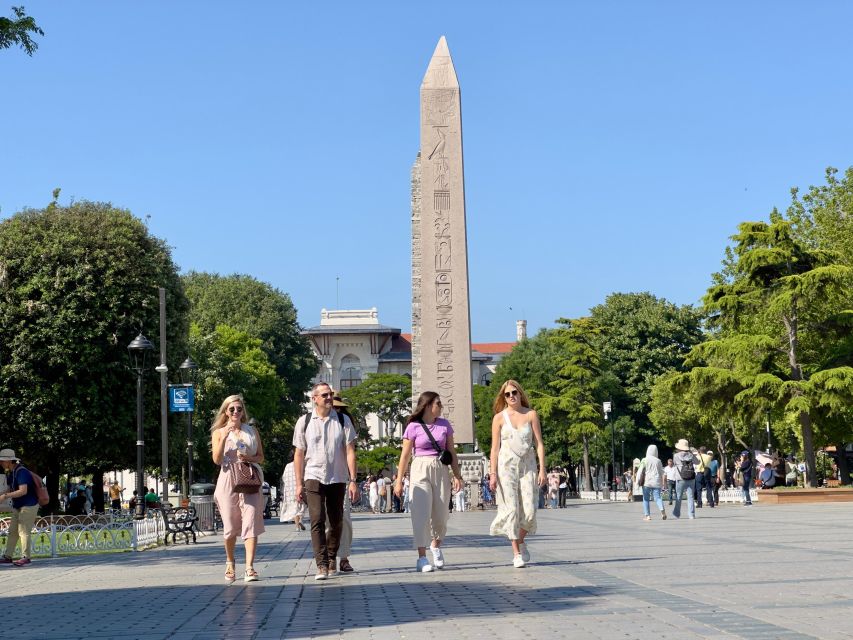 Blue Mosque, Basilica Cistern, Grand Bazaar Guided Tour - Hippodrome of Constantinople: the monuments behind the big open area