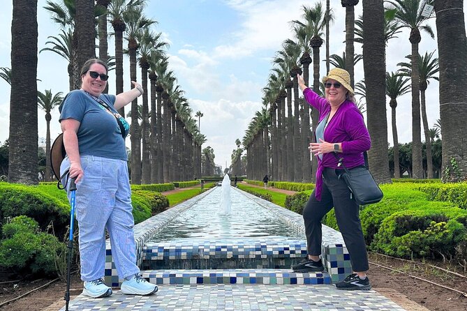 Casablanca Guided Tour of Hassan II Mosque and Arab League Park - El Hank Lighthouse: the outside view that makes the mosque feel real