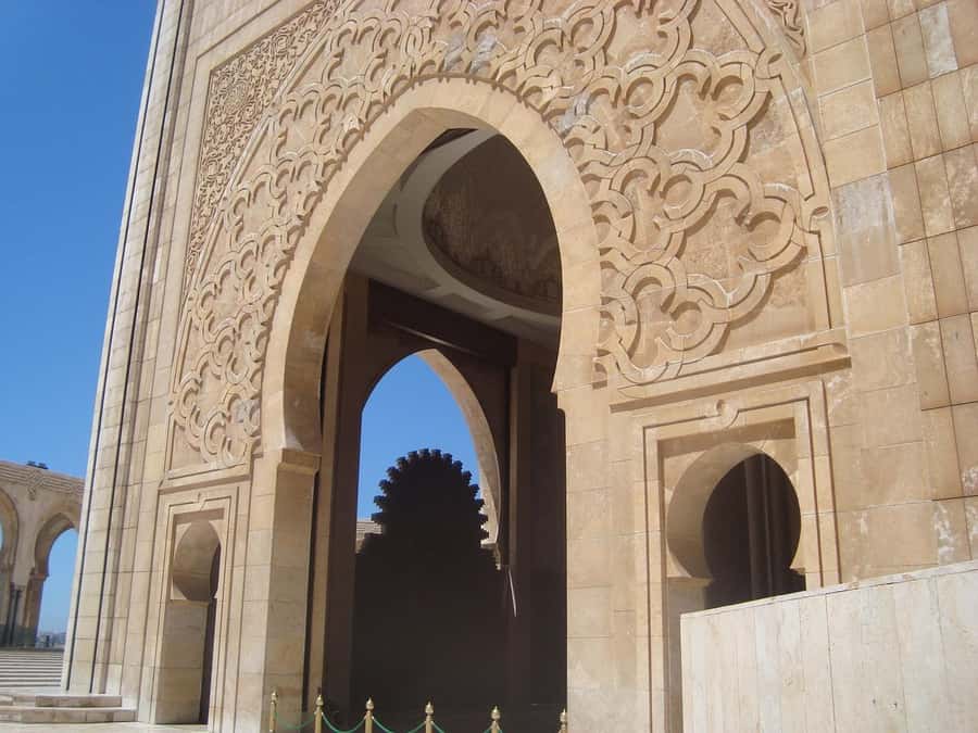 Casablanca: Hassan II Mosque & City Highlights Tour - The Shopping Workshop Stop: Buy Less, Buy Better