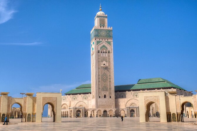 Casablanca: Hassan II Mosque & City Highlights Tour - Mosque Etiquette: Shoes, Socks, and the Marble-Floor Reality