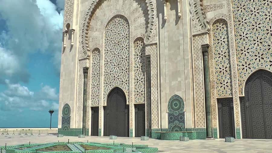 Casablanca: Hassan II Mosque Guided Tour with Entry Ticket - Casablanca to Hassan II Mosque: why this building feels different