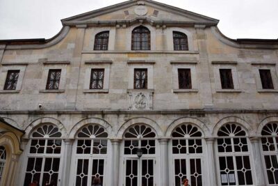 Chora Mosque and Balat Walking Tour with Sunset Cruise - Kariye Mosque (Chora): the must-see Byzantine stop