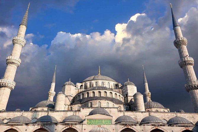 Classic Istanbul Tour Blue Mosque, Hippodrome, Hagia Sophia and Topkapi Palace - Hippodrome Square: the Constantinople circus now in your lap