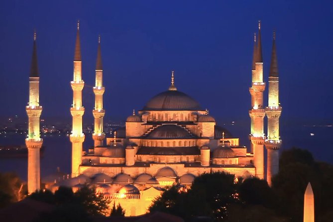 Classic Istanbul Tour Blue Mosque, Hippodrome, Hagia Sophia and Topkapi Palace - Grand Bazaar: a timed shopping window that can flip depending on the day
