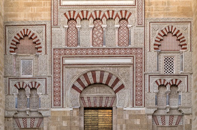 Cordoba Day Trip with Mosque-Cathedral Ticket from Seville - Alcázar de los Reyes Cristianos: A Stop Worth Checking Before You Expect Full Palace Time