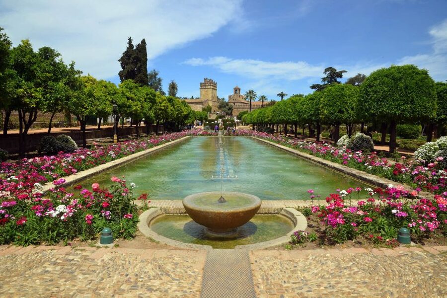 Córdoba Guided Tour of the Mosque, Jewish Quarter & Alcazar - Walking Tips and Timing: How to Stay Comfortable