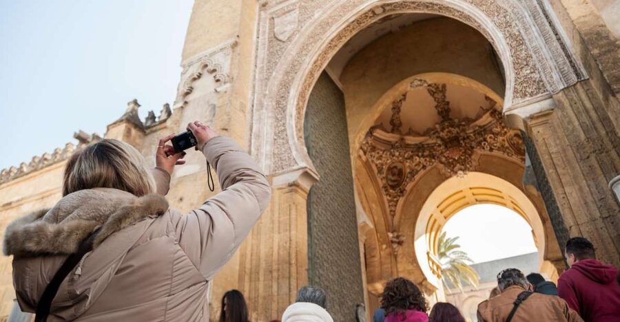 Cordoba: Jewish Quarter and Mosque-Cathedral Guided Tour - Start points and practical stuff before you go in