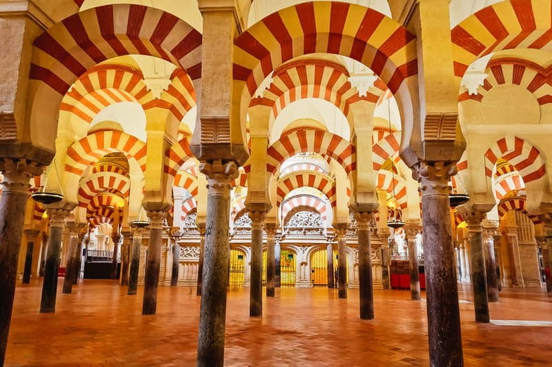 Córdoba: Jewish Quarter, Mosque, and Alcázar Tour - Alcázar of the Christian Kings: gardens, courtrooms, and lots of stairs