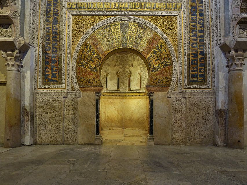 Córdoba: Mosque and Alcazar Private Tour with tickets - Quick hits before you go