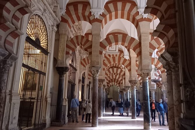 Cordoba, Mosque-Cathedral and Jewish Quarter - Mezquita-Catedral interior: why the audio guides help