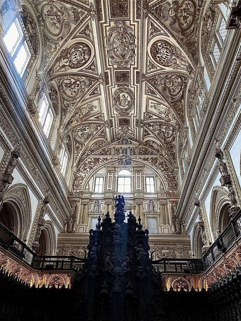 Córdoba: Mosque-Cathedral Guided Tour - Why the Mosque-Cathedral still hits hard in 70 minutes