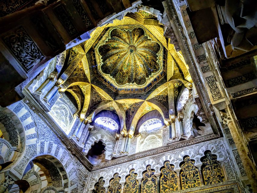 Córdoba: Mosque-Cathedral Guided Tour - The guide experience: Rafael gets praise, but crowds can test your focus