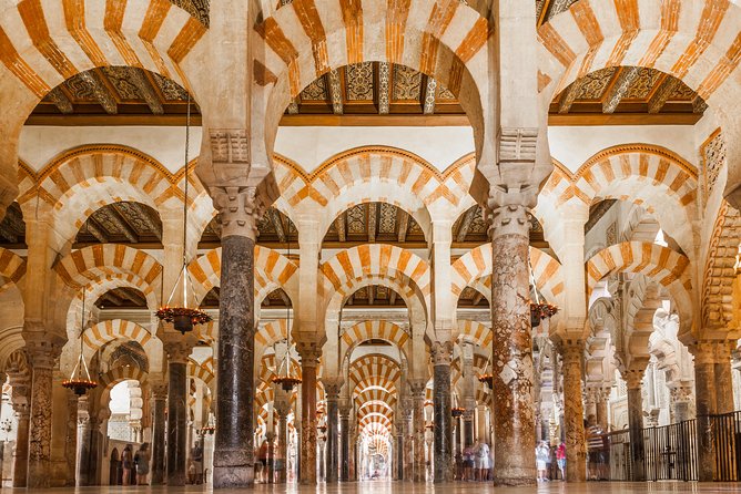 Cordoba Mosque & Jewish Quarter Guided Tour with tickets - Who should book this Córdoba Mosque and Jewish Quarter tour?