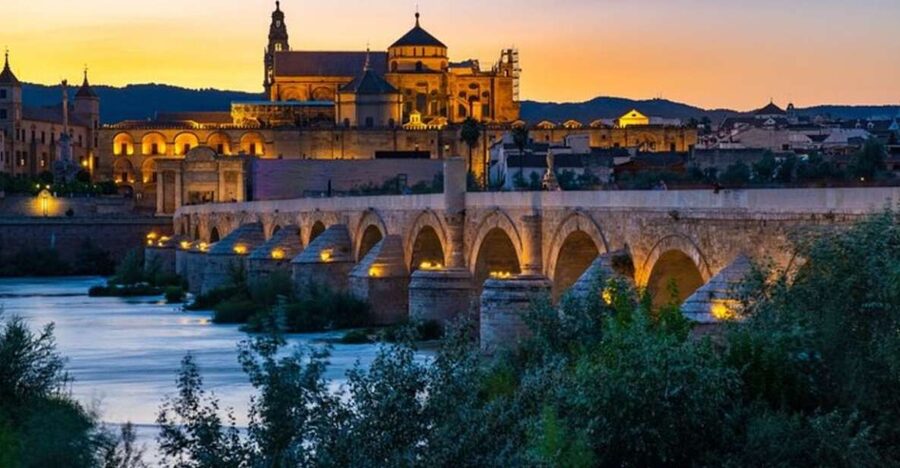 Córdoba: Private Mosque-Cathedral and City Tour - Córdoba’s Mosque-Cathedral: More Than a Pretty Monument
