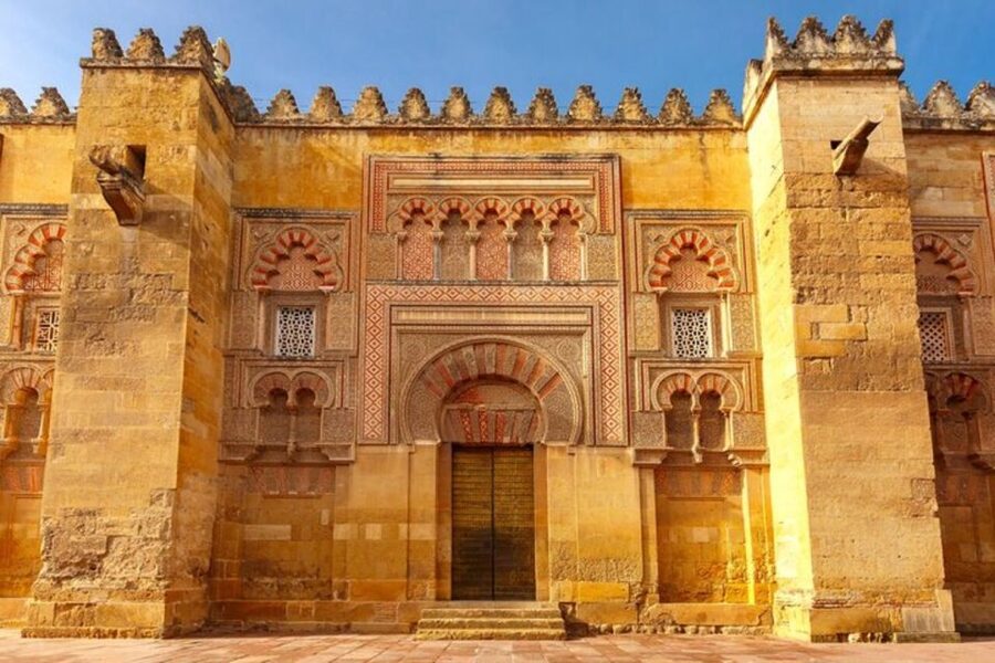 Córdoba: Private Mosque-Cathedral and City Tour - La Judería Walk: Narrow Streets That Make the Story Feel Close