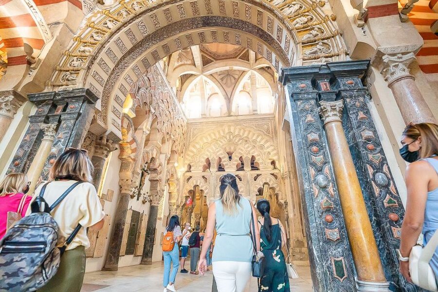 Córdoba: Skip-the-Ticket-Line Mosque-Cathedral Guided Tour - Key Things You’ll Notice on This Tour