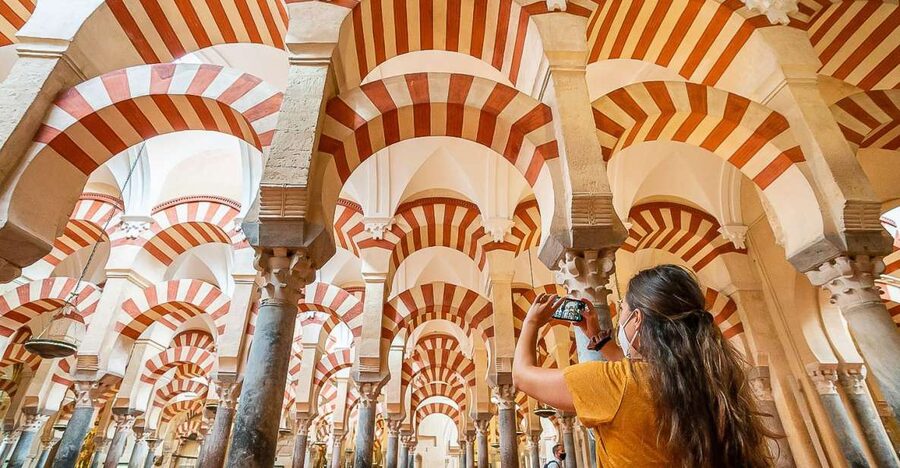 Córdoba: Skip-the-Ticket-Line Mosque-Cathedral Guided Tour - Patio de los Naranjos: The Quiet Reset Before the Big Hall