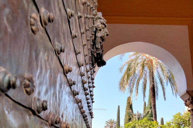 Cordoba tour Mosque-Cathedral & Jewish Quarter, max. 8 people - Guides matter here (Elena, Aza, and Azahara style of explaining)