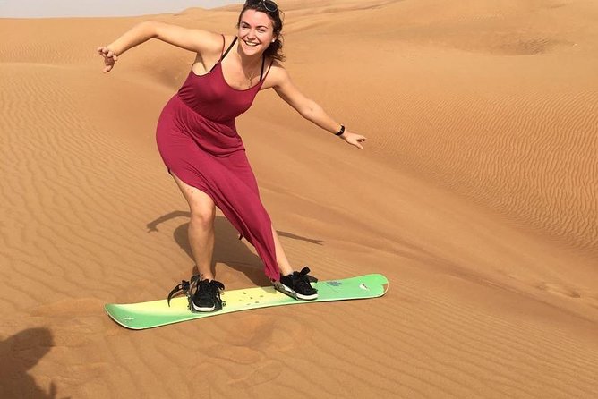 DEAL: Sheikh Zayed Grand Mosque and Dubai Red Dunes with BBQ Dinner - Bedouin camp dinner: shows, henna, and the best part of sunset